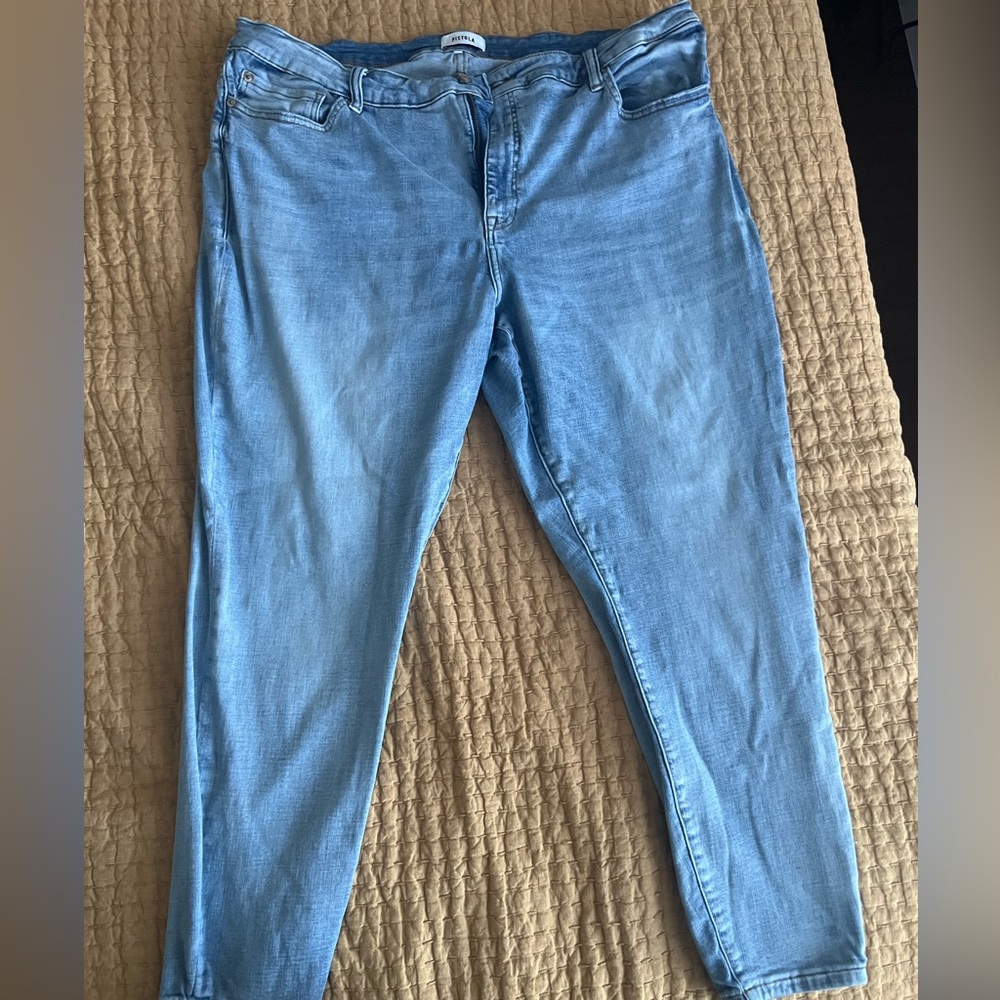 Pistola Women’s Skinny Faded Blue 22W